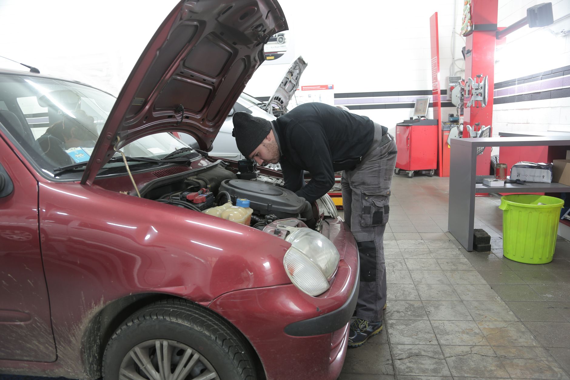 Réparation voiture équipe à Argenteuil